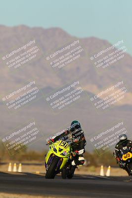 media/Dec-07-2024-CVMA (Sat) [[21c5f1ef85]]/Race 13-Amateur Supersport Middleweight/